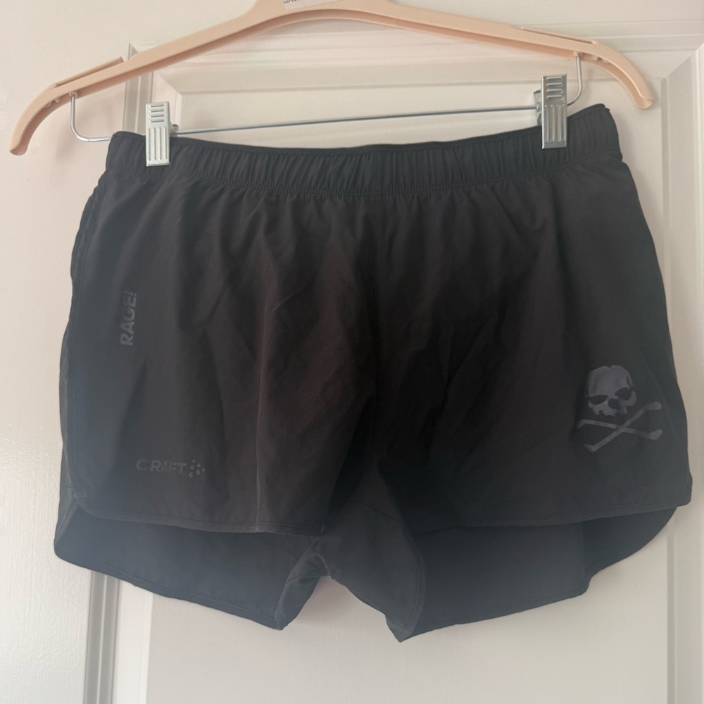 Craft Advanced Essence 2" Stretch Shorts in Black